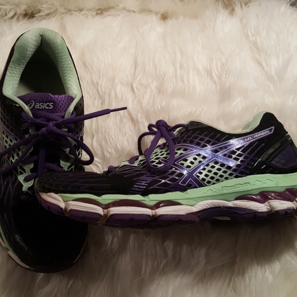 Asics Women's GEL-Nimbus 17 Running Shoe - Picture 2 of 5